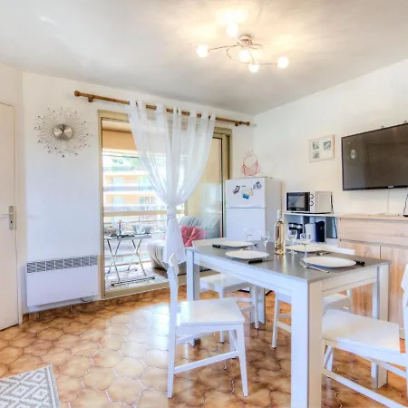 Lägenhet Les Regatiers By Interhome Hyères