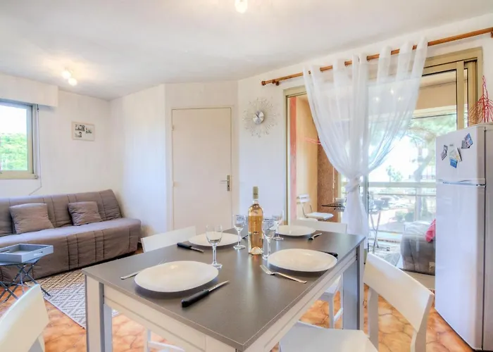 Apartment Les Regatiers By Interhome *