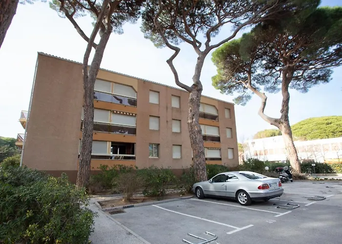 Apartment Les Regatiers By Interhome Hyères